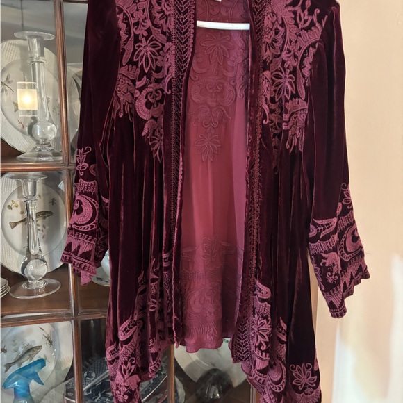 Johnny Was Burgundy Velvet Blazer - Picture 2 of 4